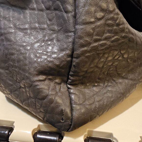 Jewell by thirty-one Pebbled Leather Fashion Week Handbag - Picture 12 of 12